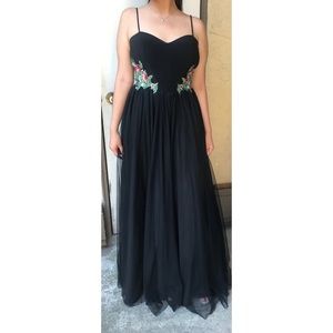 Black prom dress with flower designs !!